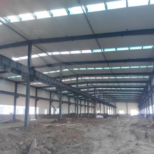 ܇(ch��)�g䓽Y(ji��)��(g��u)���b installation of steel structure in workshop